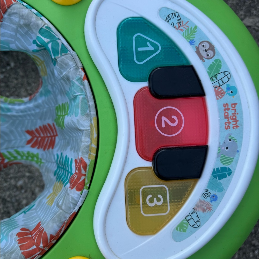 Bright Starts Tiny Trek 2-in-1 Baby Activity
Walker - Jungle Vines - Picture 12 of 14